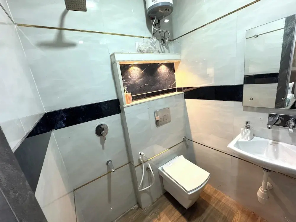 FabHotel The Grand Luxury Stay