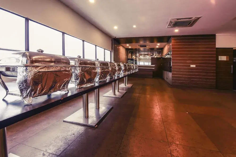 Ebony Boutique Hotel