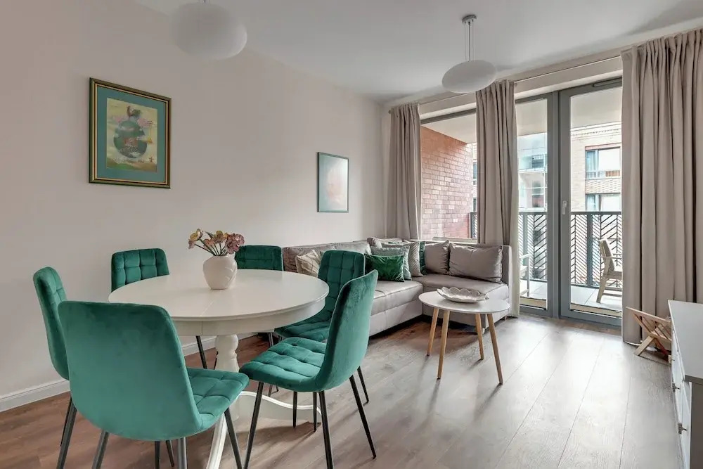 Scala City Center Apartments with Parking by Lion Apartments