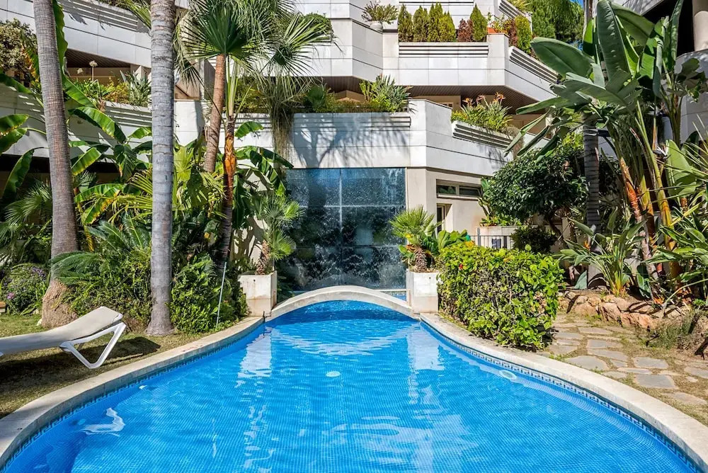 FA-Fab 2 bedroom apt in and outdoor pool