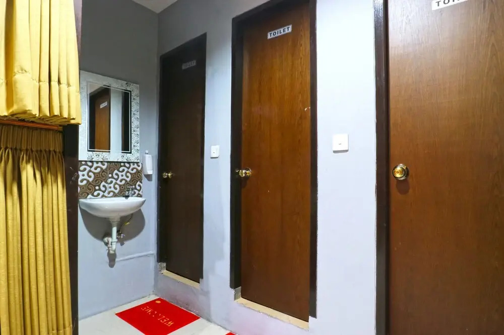 Raja Rani Hostel