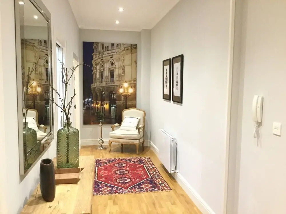 Downtown by Forever Rentals Superior Apartment With 2 Bedrooms. Parking and Wifi