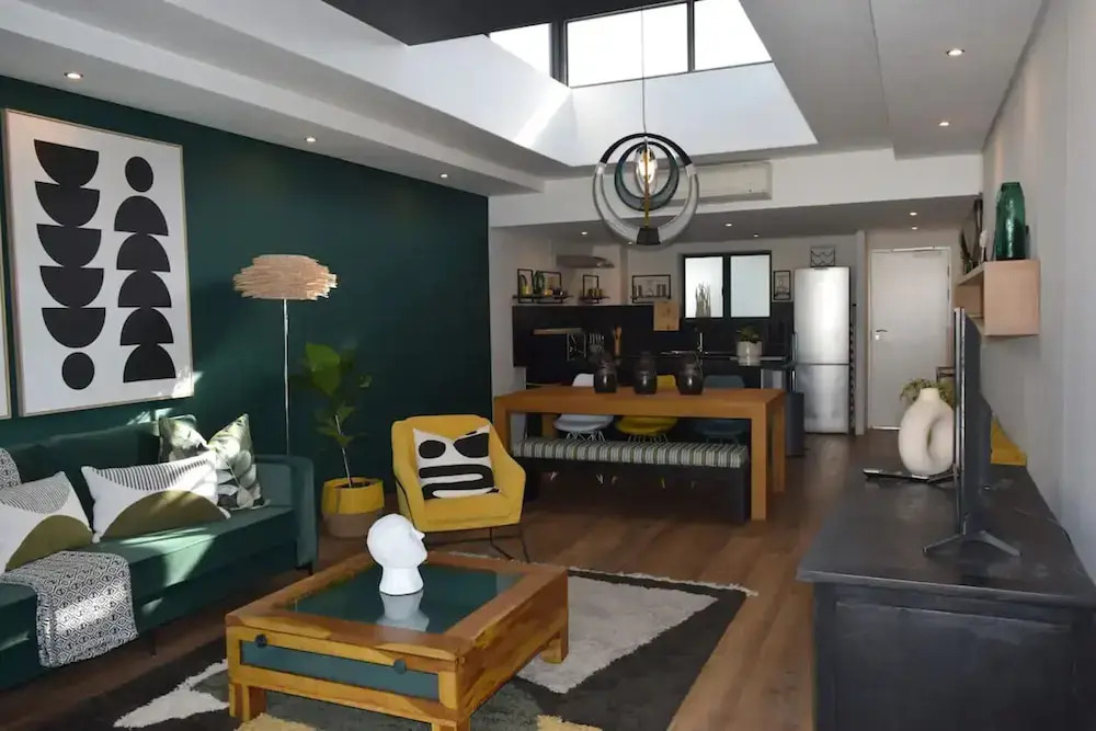Stylish 2 Bedroom Apartment in Cape Town With Stunning Views