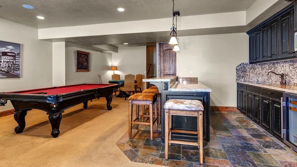 Stillwater Shores 1273 5 Bedroom Townhouse by RedAwning