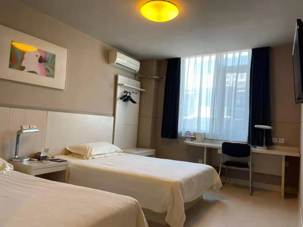 Jinjiang Inn Wuhan Fuxing Road Subway Station Shouyi Square Branch