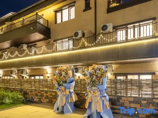 Floral Hotel Changbaishan Baihe Left Bank