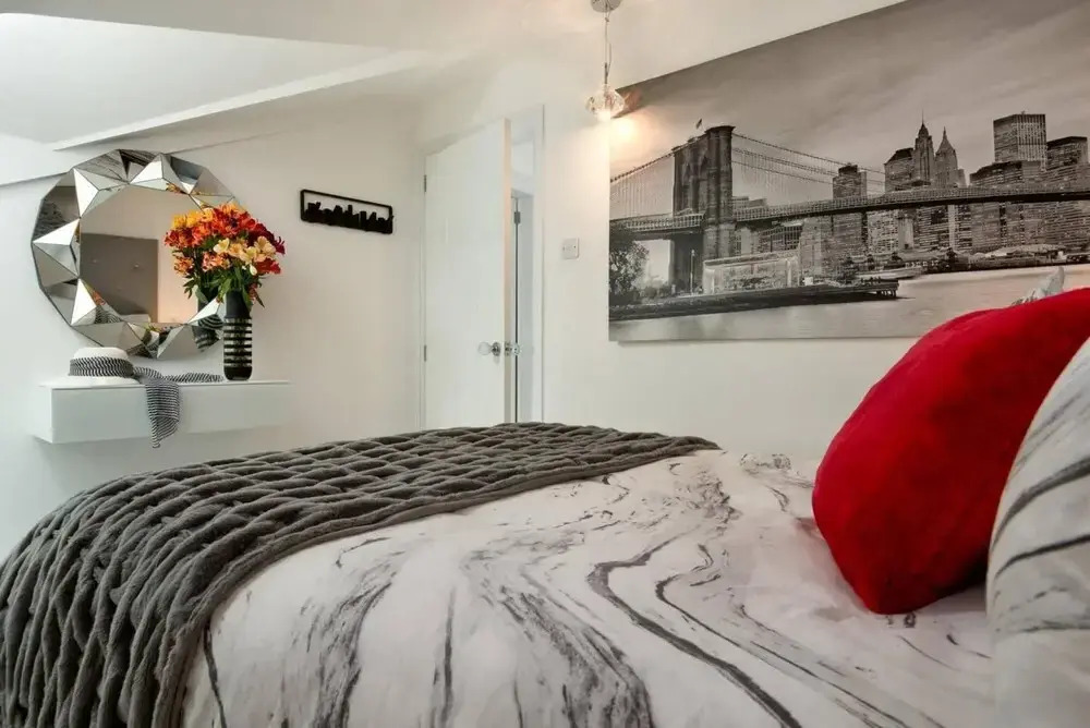 Sandybanks Loft - Penthouse Seaview Apartment on Promenade, Torquay