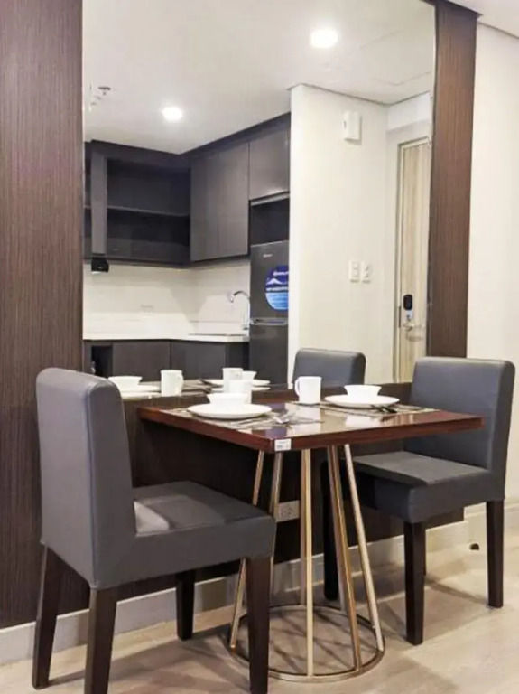 The Metro Nest at Bonifacio Civic Center Tower