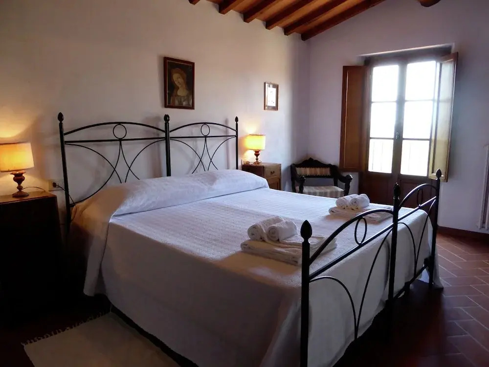 Lovely Holiday Home in Panzano With Swimming Pool