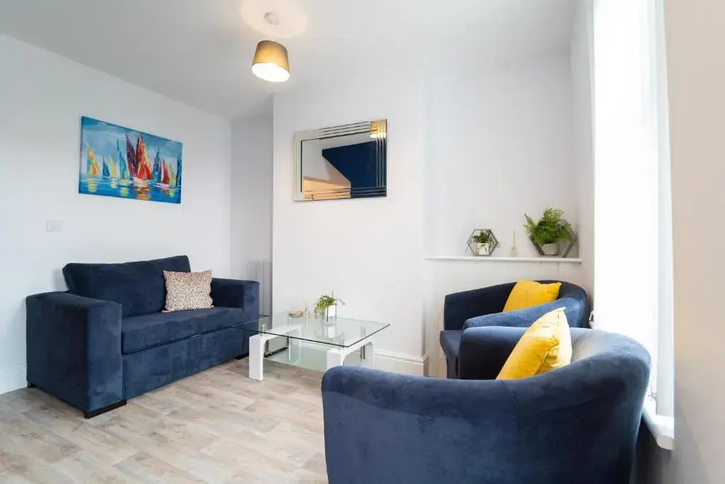 River View Home - 2 bed