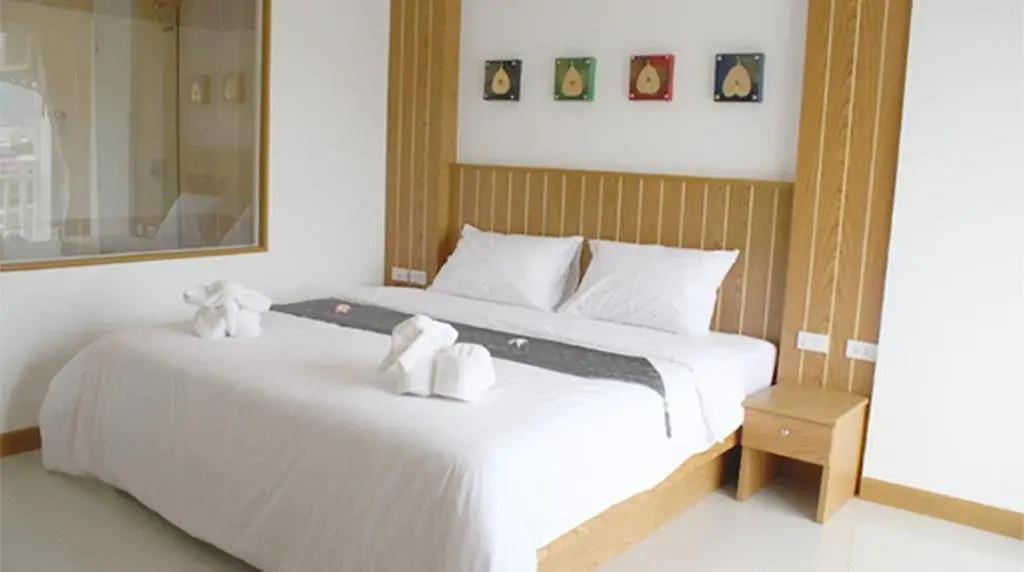 Santi White House Patong