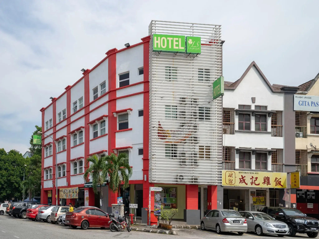 OYO 981 Ant Cave Hotel