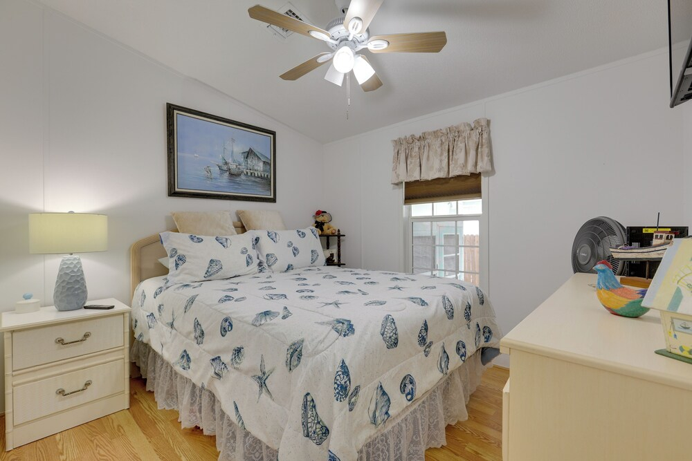 Paddle on the River! Waterfront Retreat in Stuart