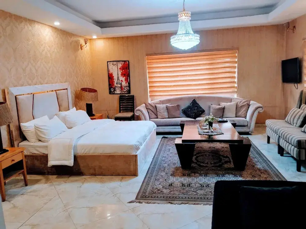 Zamin Suites