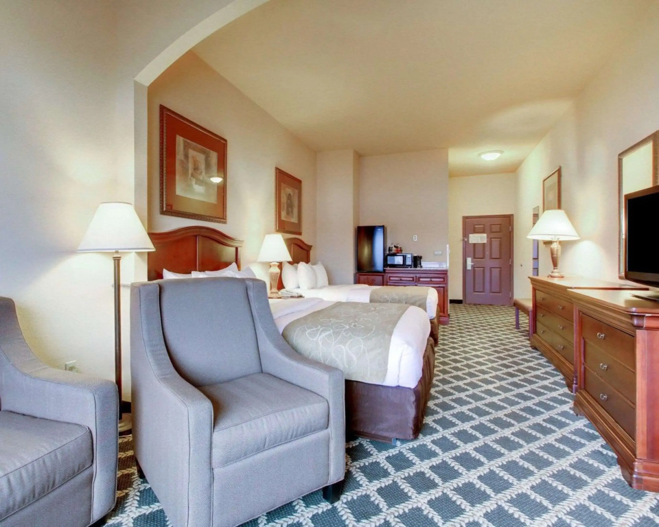 Clarion Suites Vidalia Riverfront