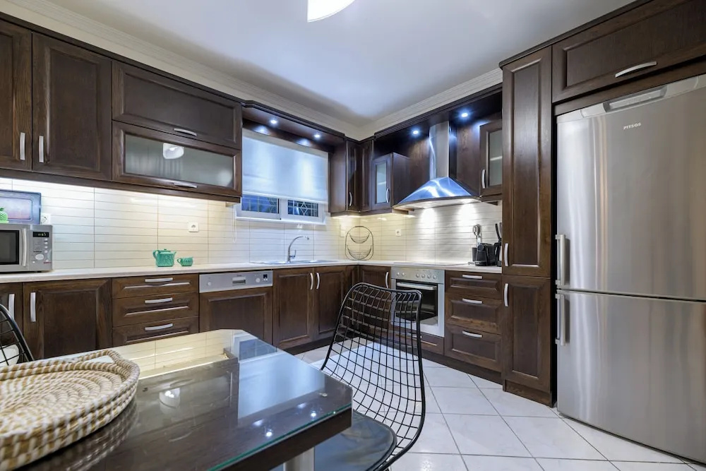 Diogenis House