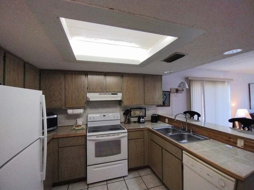 Surfside I 206 Minium 2 Bedroom Condo by RedAwning