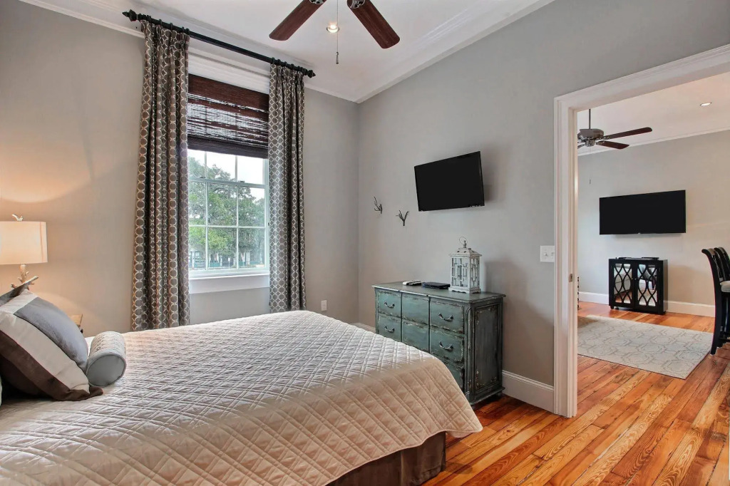 The Suites at Bay