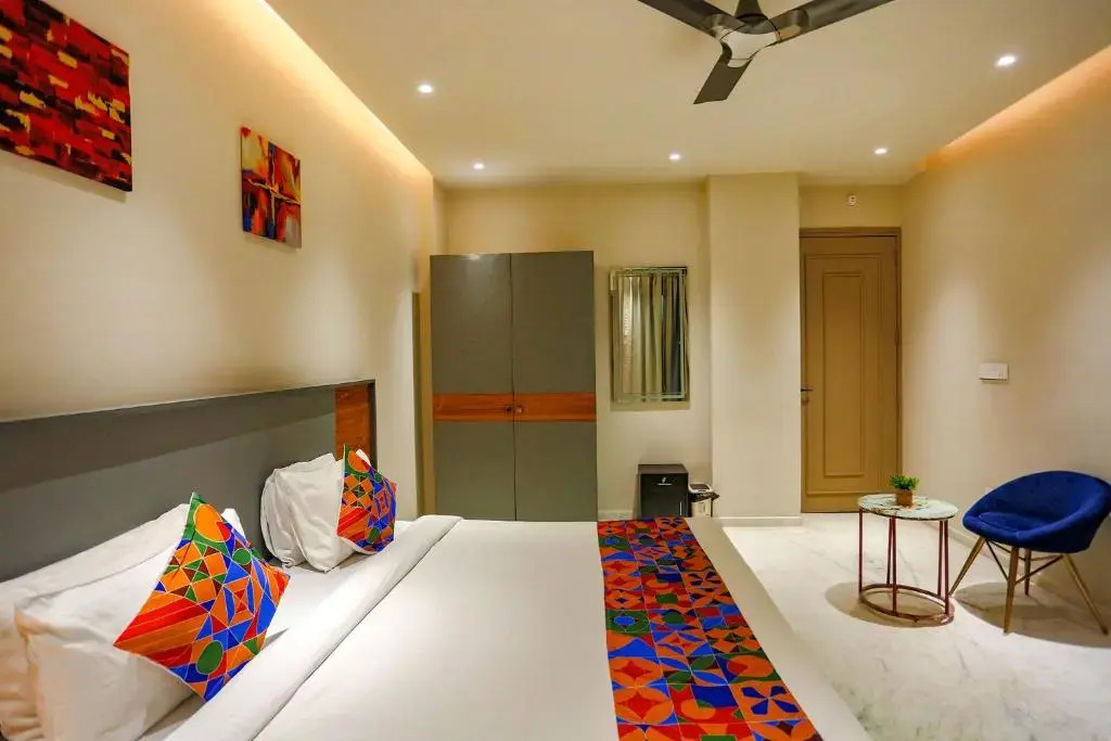 FabExpress Aroma Corporate Suites