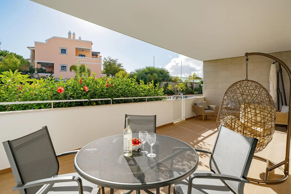 Holiday Apartment in Vila Ancora Lagos, Close to Praia Dona Ana