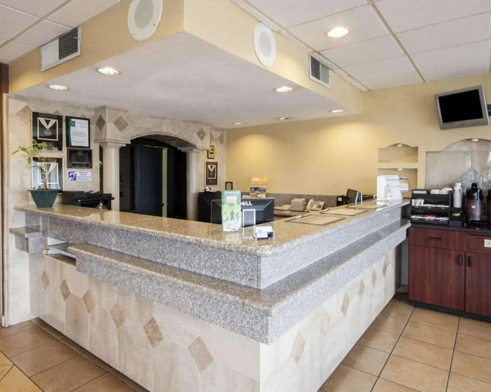 Quality Inn & Suites Airport