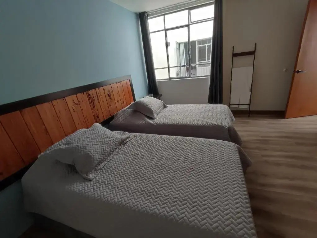 El salto de Camela Hostal