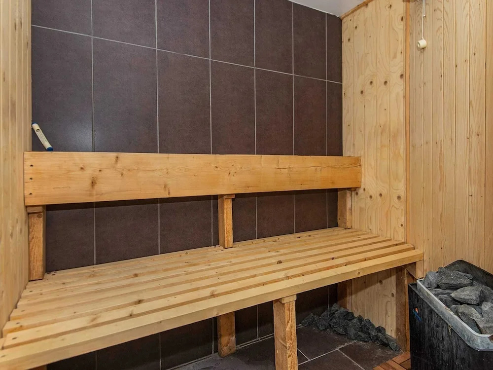 Gorgeous Holiday Home in Ebeltoft with Hot Tub