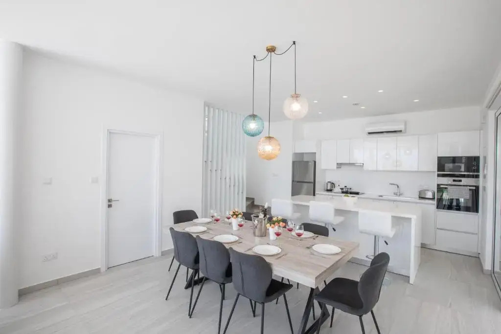 Walk to Beach- Central Protaras- Pool Villa, Blue Island Villa