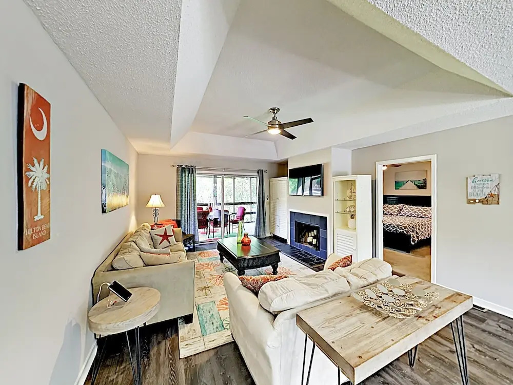 Secluded W/ Hot Tub, Under A Mile To Beach 3 Bedroom Home