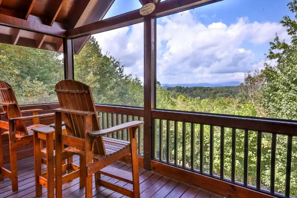 Chateau Relaxeau Breathtaking Spacious Mountain Home on Paved Road