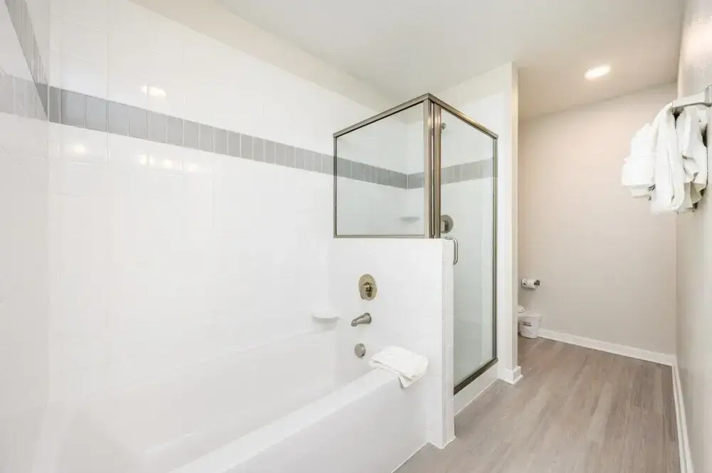 Brand New Modern Vista Cay Reserve Condo - 5003