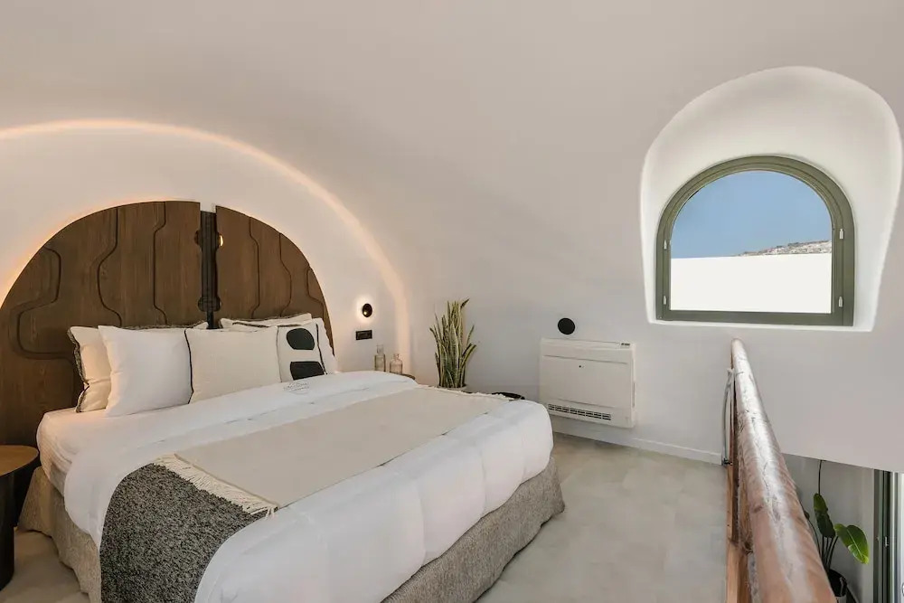 Acro Caldo Suites