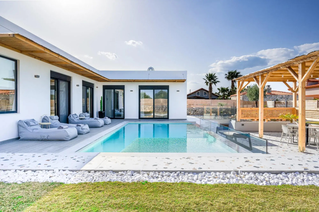 Sardines Luxury Villa 2
