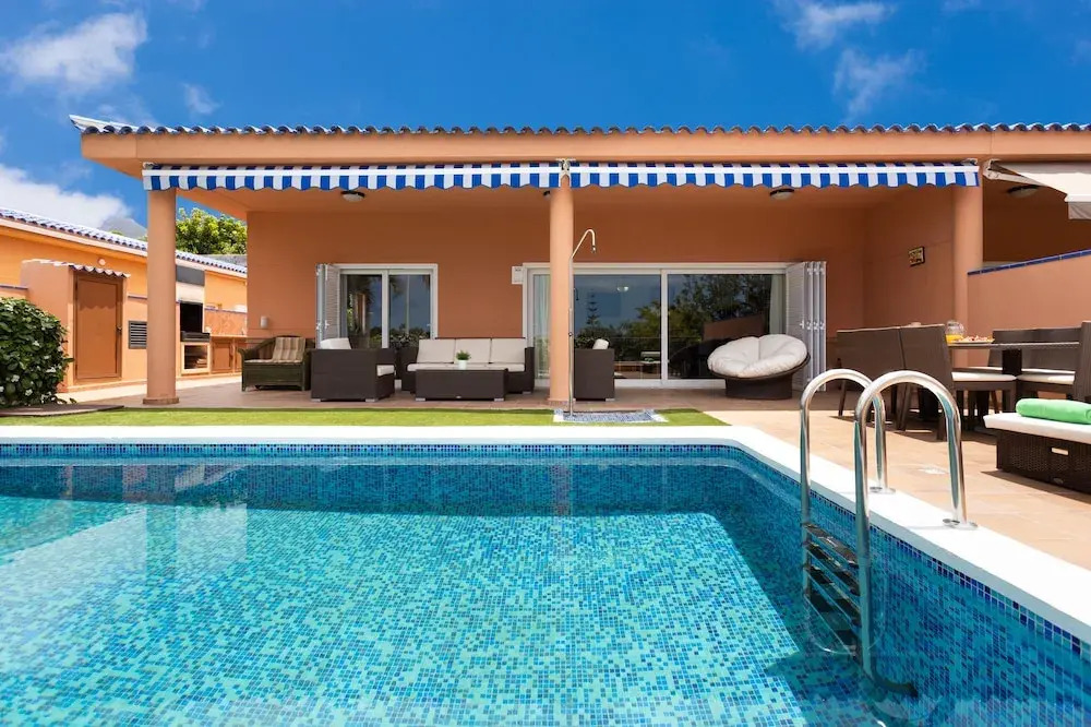 Gorgeous Luxury Villa with Private Pool Playa de la Arena