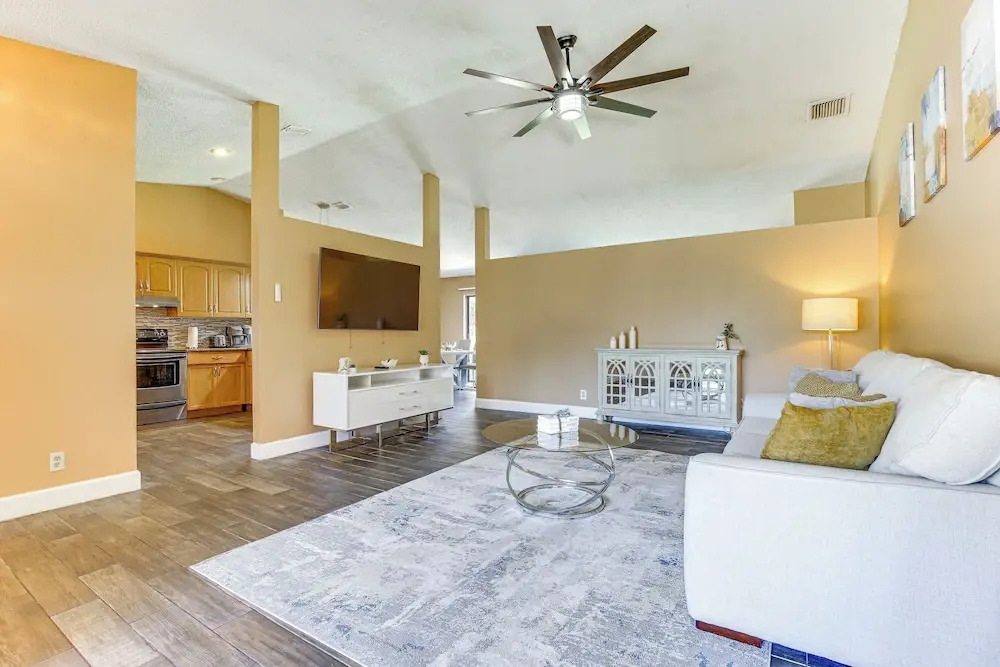 Near Beaches: Pet-friendly Sunrise Escape w/ Patio
