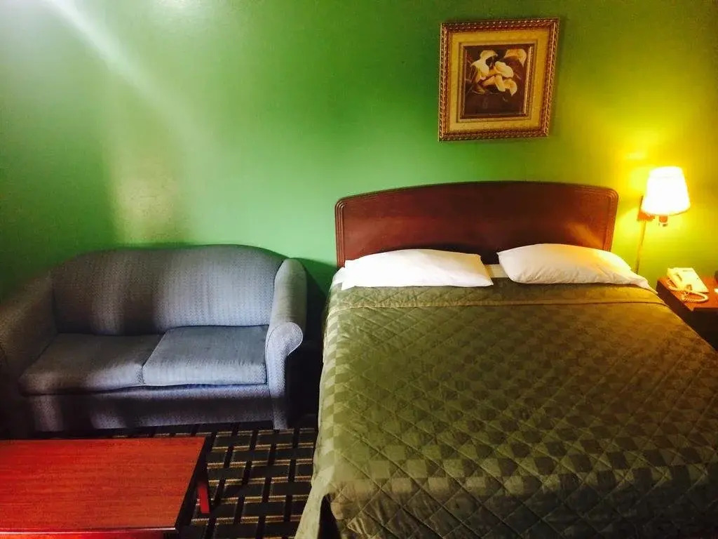 Travelers Inn