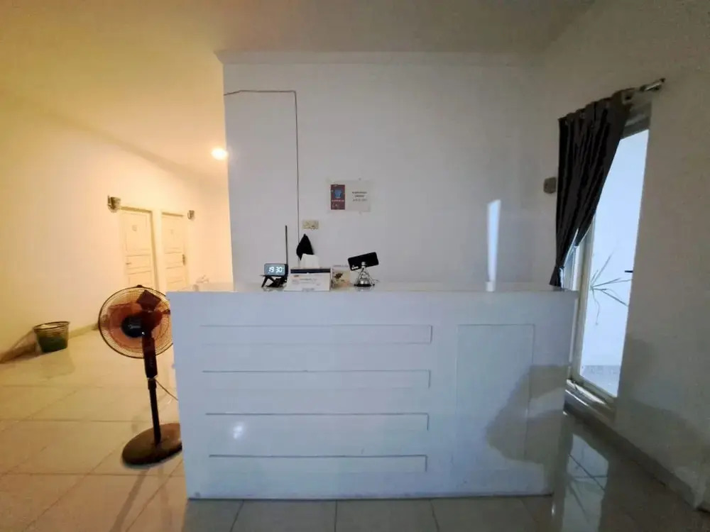 OYO 93870 Damai Guest House Cirebon