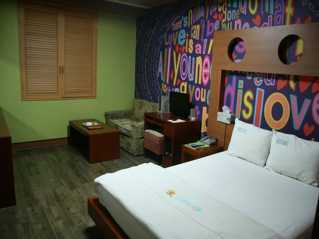 New Grand Hotel
