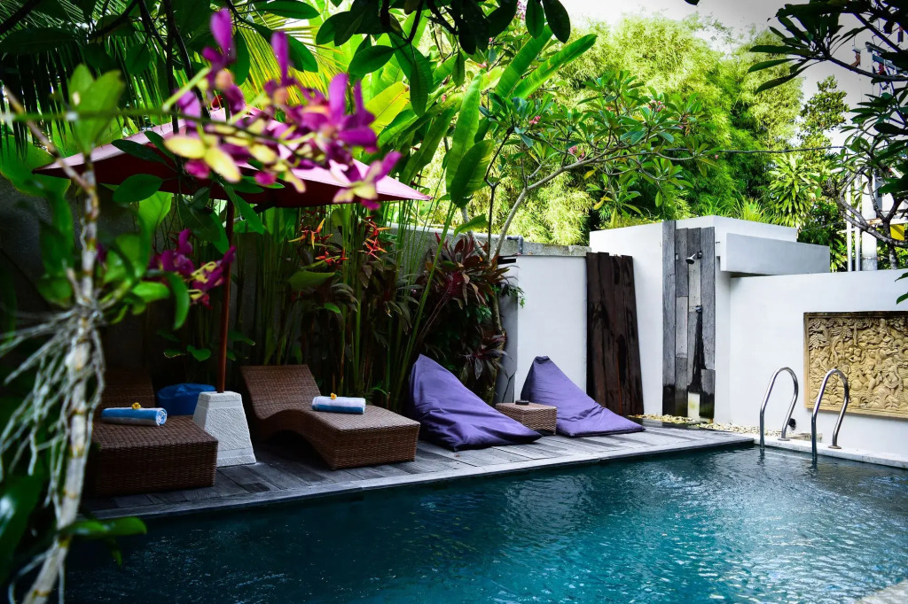 Hola Seminyak