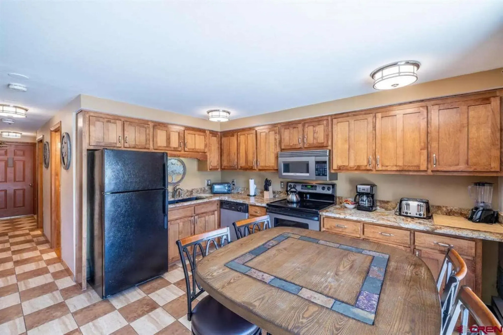 The Yak Shack: Incredible Mountain View Condo