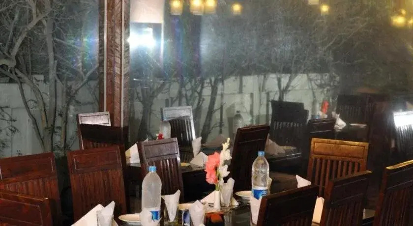 Royal Elegance Hotel