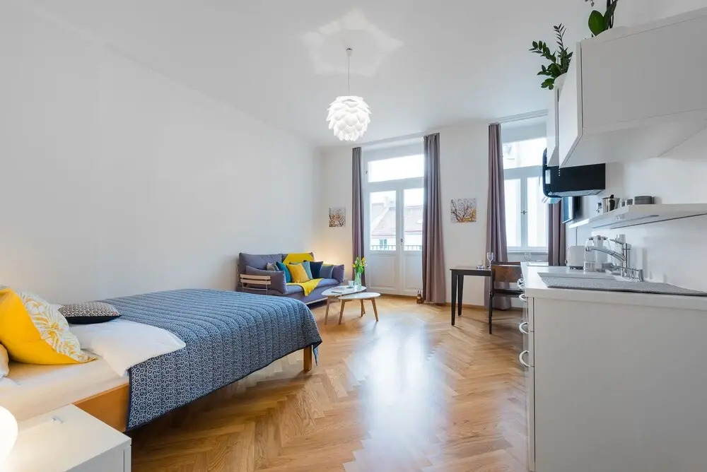 Beautiful Malastrana Studio