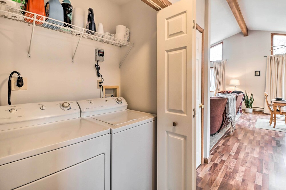 Albrightsville Cabin w/ Fire Pit: Swim, Hike & Ski