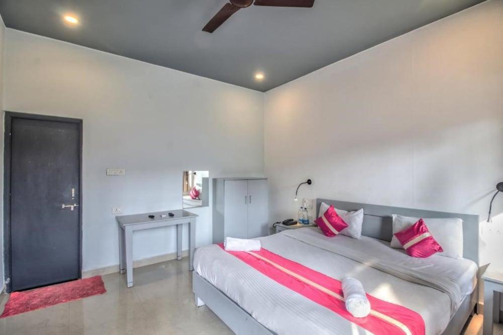 OYO 10237 Hotel Coco Heritage