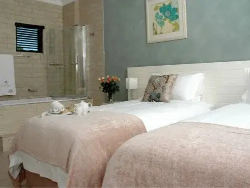 36 On Bonza Boutique Hotel