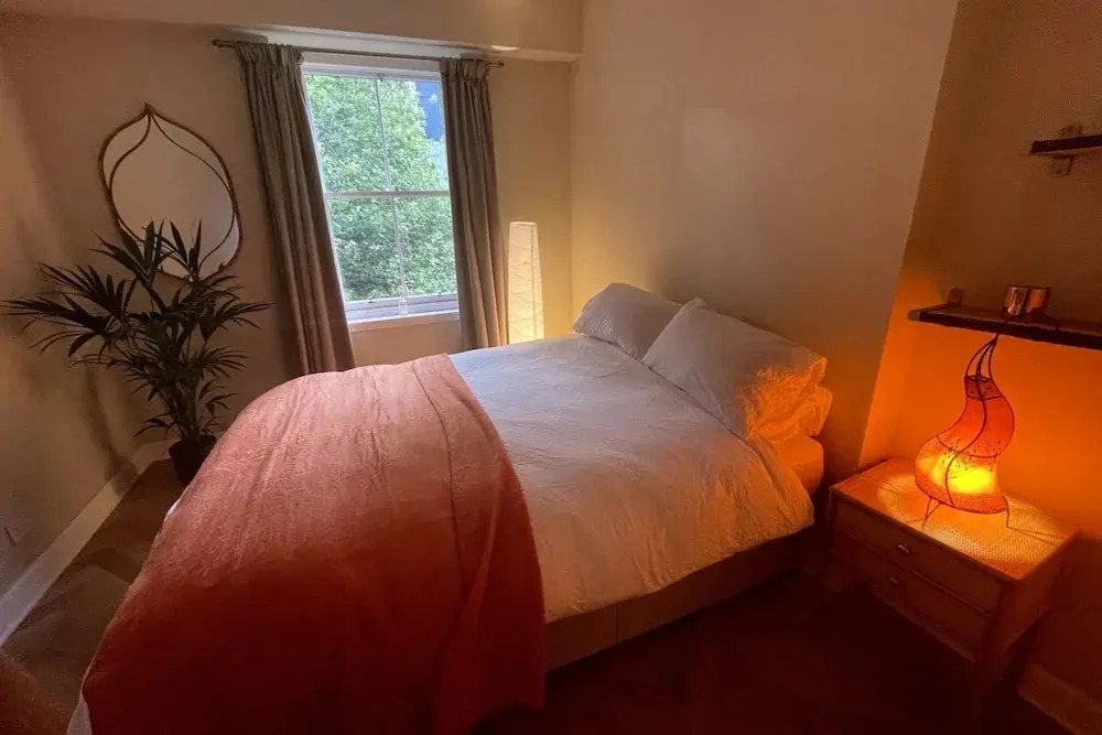 Cosy 2 Bedroom Apartment in the Heart of Leith