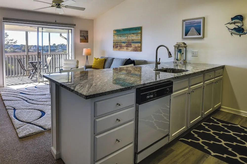 Little River Condo With Balcony & Pool Access!