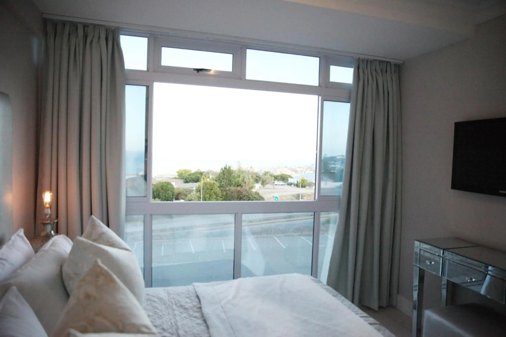In Touch Seaview