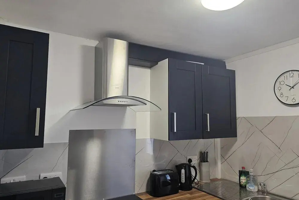 Charming and Compact Studio in Bridgend