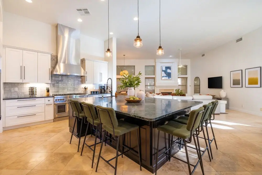 Ambrosia by Avantstay 7 BR Oasis w/ Pool & Outdoor Bar